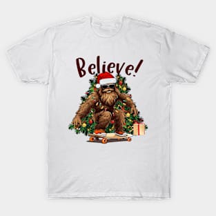 Believe in big foot Christmas Weird Funny T-Shirt